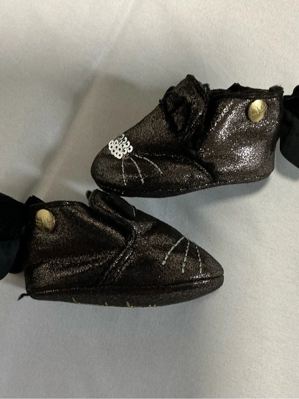 Nicole Miller New York baby girl black glitter sequin cat crib shoes booties